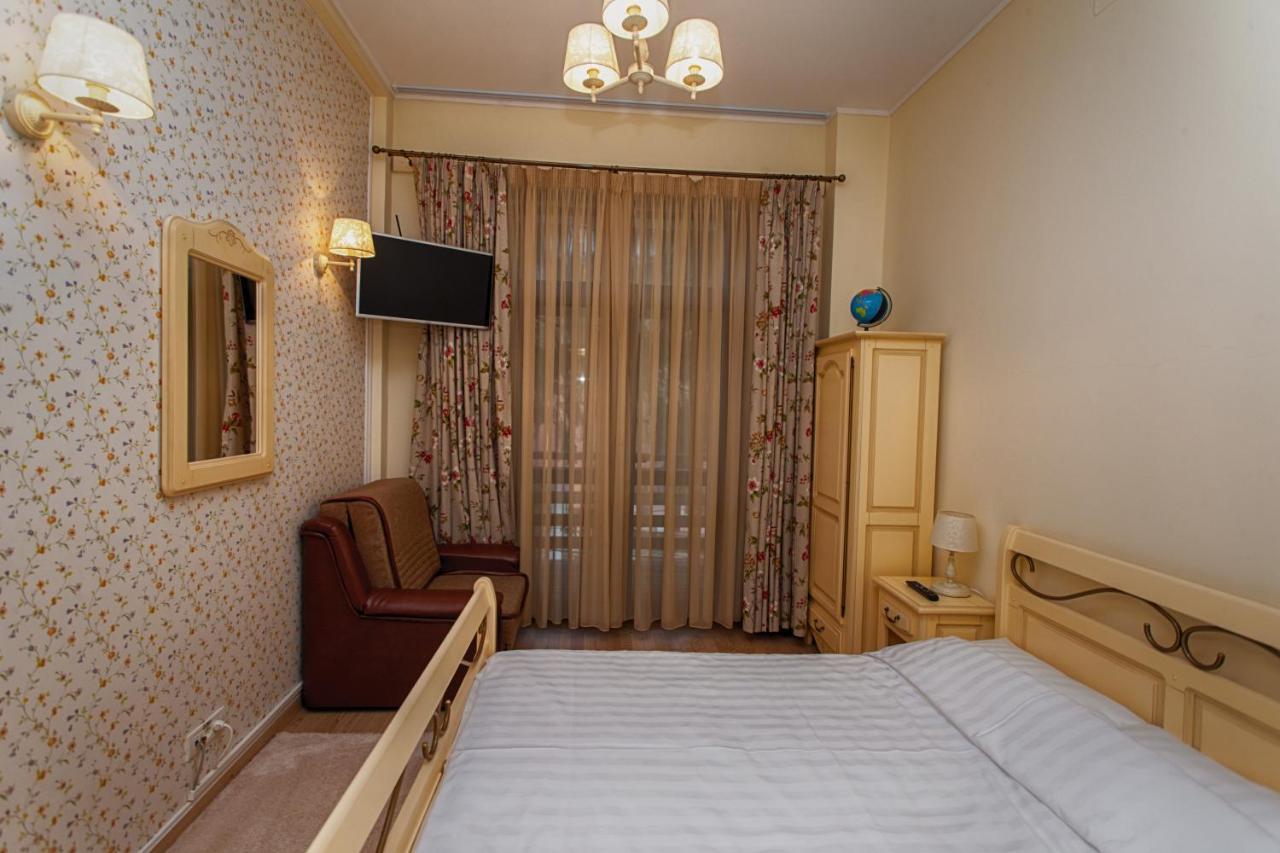 Bed and Breakfast Vila Imperial Sinaia Zewnętrze zdjęcie